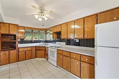 357 3rd St, Smithton, PA 15479 - Photo 9