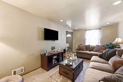 223 Outlook St, Pittsburgh, PA 15227 - Photo 7