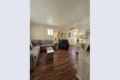 829 Vermont Ave, Glassport, PA 15045 - Photo 3