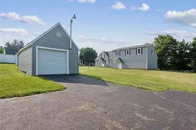 1676 E Laurel Circle, Mount Pleasant Township, PA 15666 - Photo 27