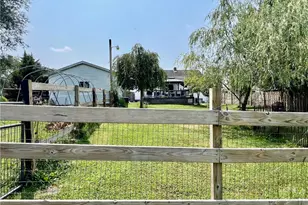 1752 S Eighty Eight Rd, Greensboro, PA 15338 - Photo 27