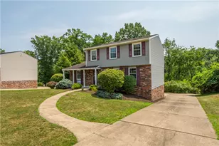 732 Thornwick Dr, Pittsburgh, PA 15243 - Photo 3
