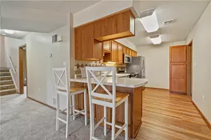 1429 Greenbriar Ct, South Park, PA 15129 - Photo 9