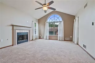 1429 Greenbriar Ct, South Park, PA 15129 - Photo 5