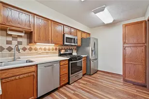 1429 Greenbriar Ct, South Park, PA 15129 - Photo 11