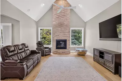 111 Whispering Heights Ln, Peters Township, PA 15367 - Photo 11