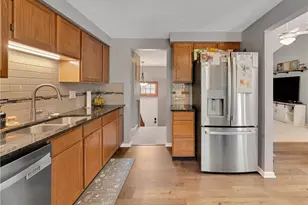 1028 Lexington Dr, Hopewell Township, PA 15001 - Photo 11