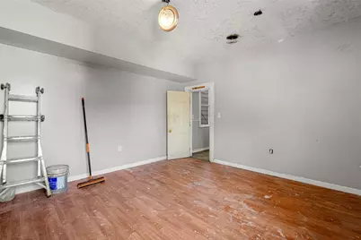 2332 Eccles St, Pittsburgh, PA 15210 - Photo 15