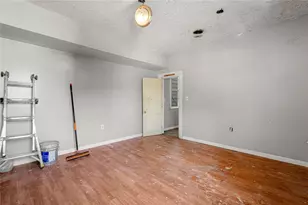 2332 Eccles St, Pittsburgh, PA 15210 - Photo 15