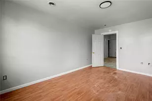 2332 Eccles St, Pittsburgh, PA 15210 - Photo 17