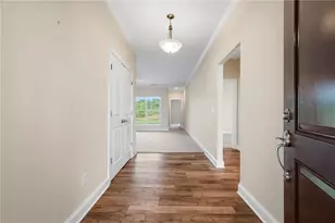 312 Gleneagles Dr, Center Township, PA 16001 - Photo 9