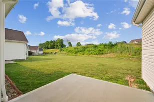 312 Gleneagles Dr, Center Township, PA 16001 - Photo 35