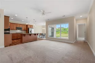 312 Gleneagles Dr, Center Township, PA 16001 - Photo 11