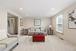 10062 Oakridge Dr, Pittsburgh, PA 15090 - Photo 13