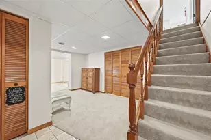 10062 Oakridge Dr, Pittsburgh, PA 15090 - Photo 29