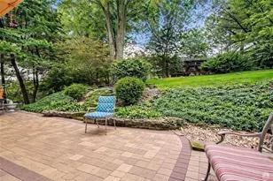 10062 Oakridge Dr, Pittsburgh, PA 15090 - Photo 35