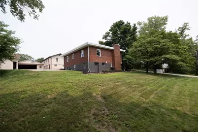 1040 Summit Dr, Greensburg, PA 15601 - Photo 27