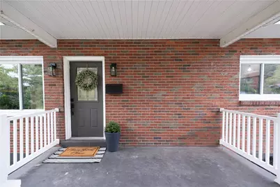 1040 Summit Dr, Greensburg, PA 15601 - Photo 3