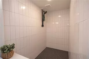 1040 Summit Dr, Greensburg, PA 15601 - Photo 23