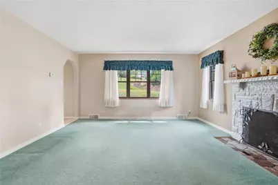 4730 Rolling Hills Road, Pittsburgh, PA 15236 - Photo 7