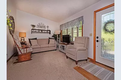 638 Knoll Lane, Upper Burrell, PA 15613 - Photo 11