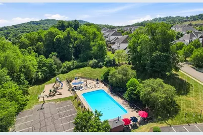 202 W Vanderbilt Drive, Adams Township, PA 16046 - Photo 27