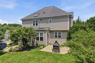202 W Vanderbilt Dr, Adams Township, PA 16046 - Photo 25
