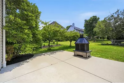 202 W Vanderbilt Drive, Adams Township, PA 16046 - Photo 23
