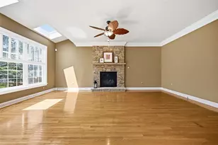 202 W Vanderbilt Dr, Adams Township, PA 16046 - Photo 5