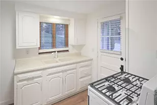 1041 Dallett Rd, Pittsburgh, PA 15227 - Photo 5