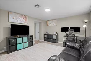 275 Lilac Dr, Monroeville, PA 15146 - Photo 23