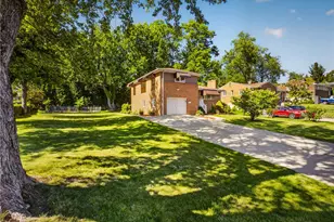 201 Santa Fe Dr, Bethel Park, PA 15102 - Photo 3