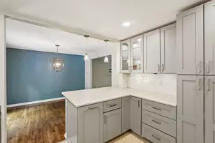 9195 Collington Square, Pittsburgh, PA 15101 - Photo 9