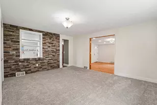 8055 Remington Dr, Pittsburgh, PA 15237 - Photo 13