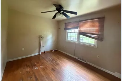 10 Main St, Smith Township, PA 15004 - Photo 5