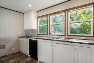 195 Falls Church Rd, North Fayette, PA 15126 - Photo 9