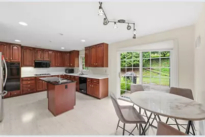 208 Virginia Manor Drive, Pittsburgh, PA 15215 - Photo 9