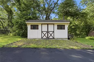 1718 Mountain View Dr, Monroeville, PA 15146 - Photo 35