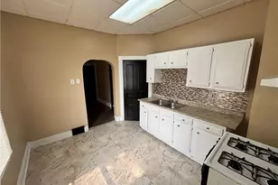 612 E 18th St, Munhall, PA 15120 - Photo 5
