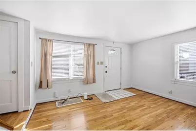 321 Cedar St, Jeannette, PA 15644 - Photo 5