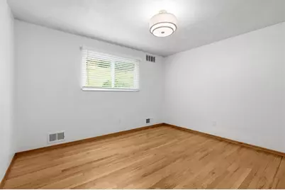 1260 Delfield Dr, Bethel Park, PA 15102 - Photo 31