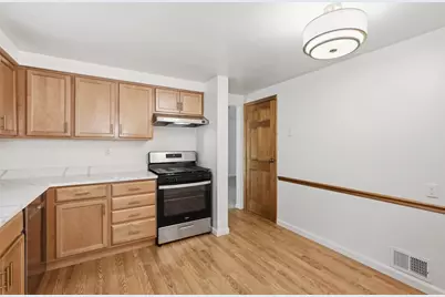 1260 Delfield Dr, Bethel Park, PA 15102 - Photo 13