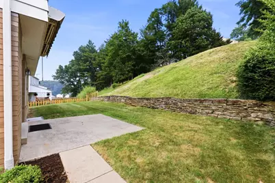 1260 Delfield Dr, Bethel Park, PA 15102 - Photo 39