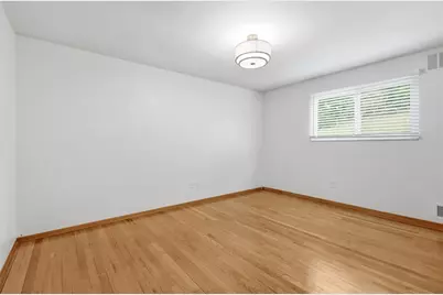 1260 Delfield Dr, Bethel Park, PA 15102 - Photo 25