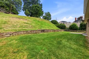 1260 Delfield Dr, Bethel Park, PA 15102 - Photo 41