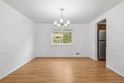 1260 Delfield Dr, Bethel Park, PA 15102 - Photo 11