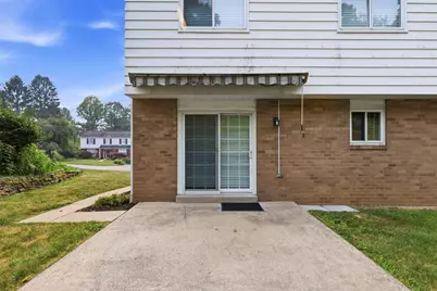 1260 Delfield Dr, Bethel Park, PA 15102 - Photo 37