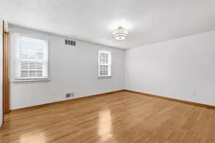 1260 Delfield Dr, Bethel Park, PA 15102 - Photo 23