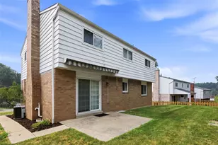 1260 Delfield Dr, Bethel Park, PA 15102 - Photo 39