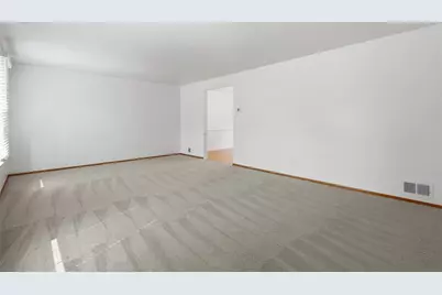 1260 Delfield Dr, Bethel Park, PA 15102 - Photo 7